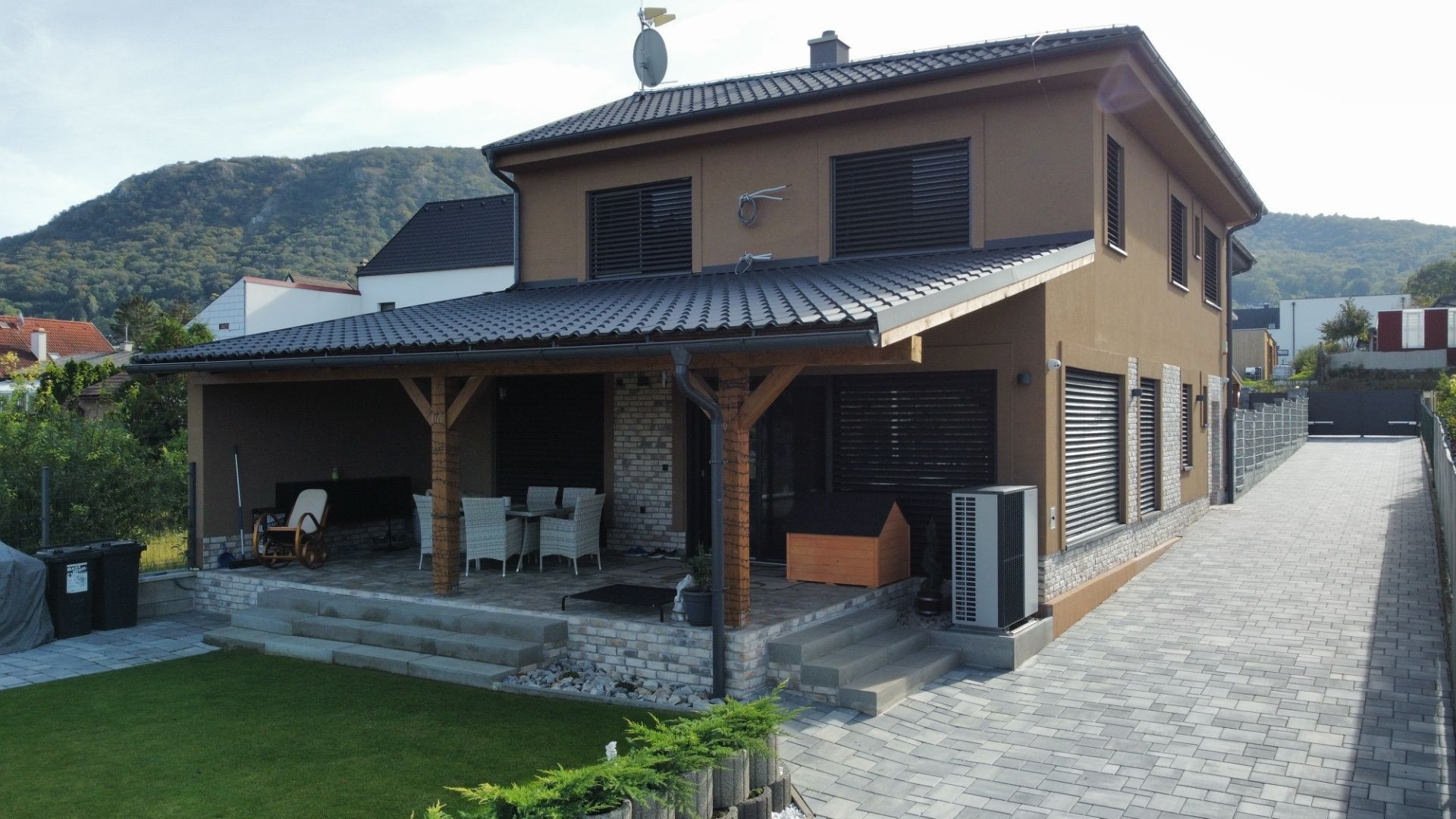 Exkluzívny, nízkoenergetický dom v rakúskom meste Hainburgu an der Donau.