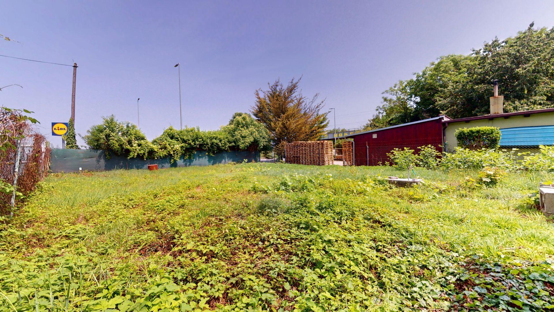 TOP cena pozemku na výstavbu domu so zmiešaným účelom.