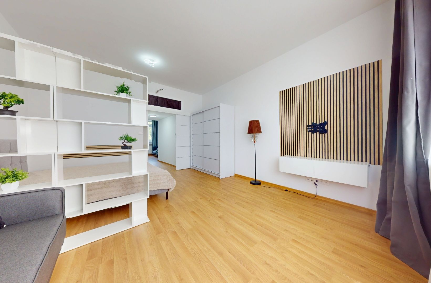 Prenájom 2 izbového bytu v centre mesta ul. Špitálska, Bratislava - Staré Mesto