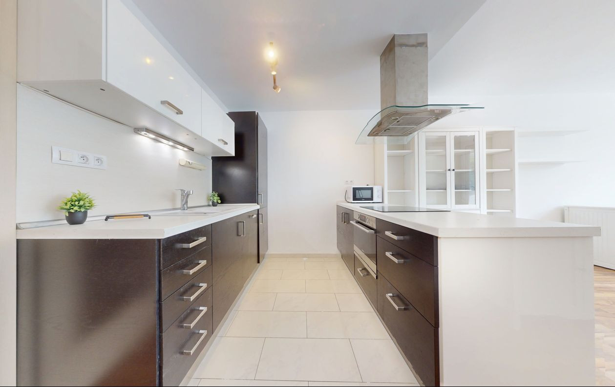 Slnečný 2 izb. byt s loggiou a šatníkom, Jégého Alej 