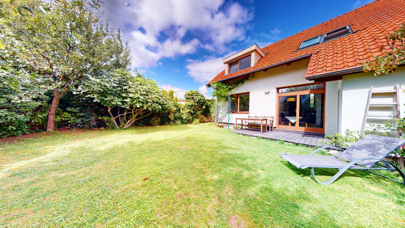 Kvalitne postavený RD v kľudnej časti Piešťan