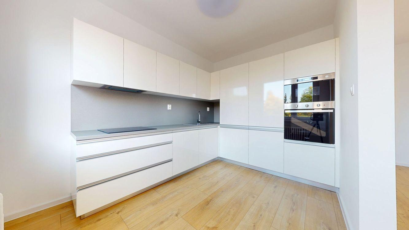 TOP PONUKA, Úplne nová rekonštrukcia 3 izb. bytu  na začiatku Karlovej Vsi, ul. Silvánska