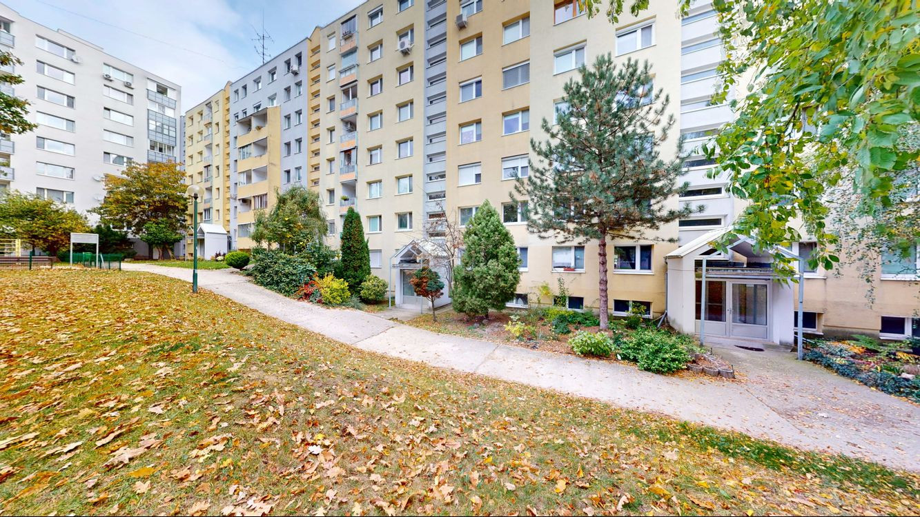 3 izbový byt na Dlhých Dieloch po kompletnej rekonštrukcii.