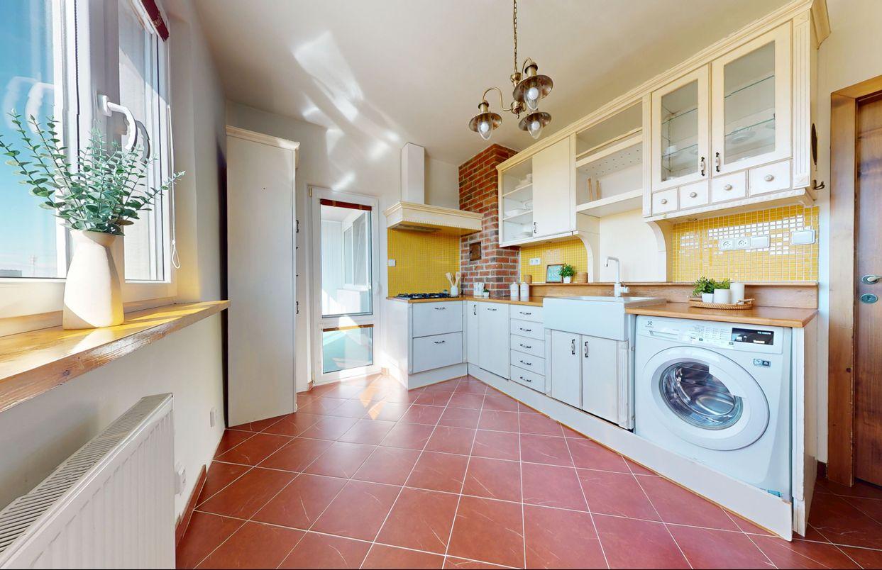 ŠTÝLOVÝ 3 IZB. BYT S LODŽIOU, LAMAČ, STUDENOHORSKÁ UL.