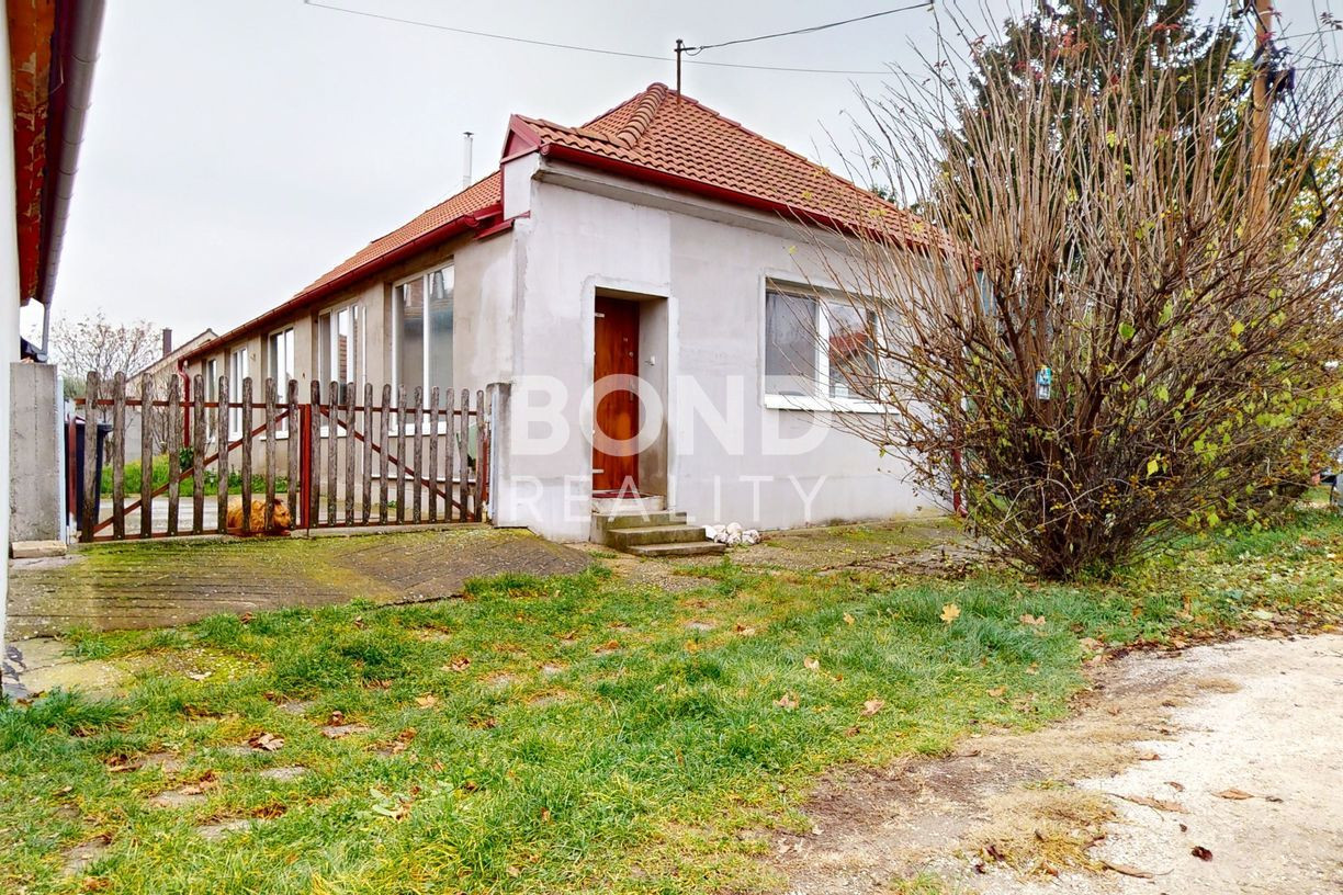 Na predaj pekný 3-izbový rodinný dom v starej časti Rajky