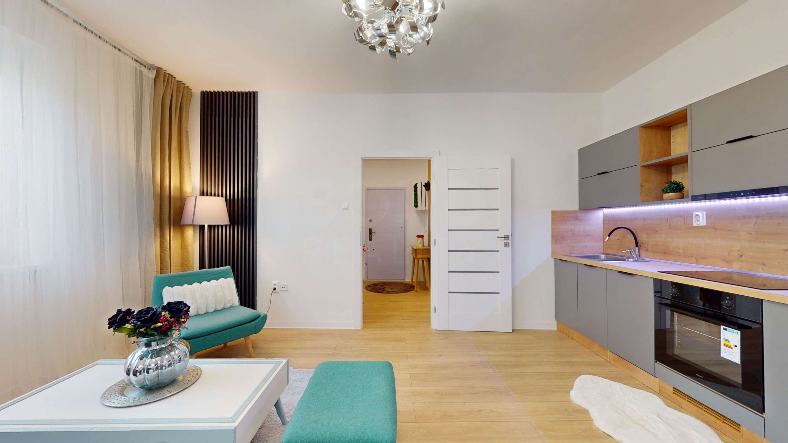 AJ NA INVESTÍCIU! Rekonštruovaný 2 izbový byt v lokalite „NIVY", v tesnej blízkosti Dulovho námestia