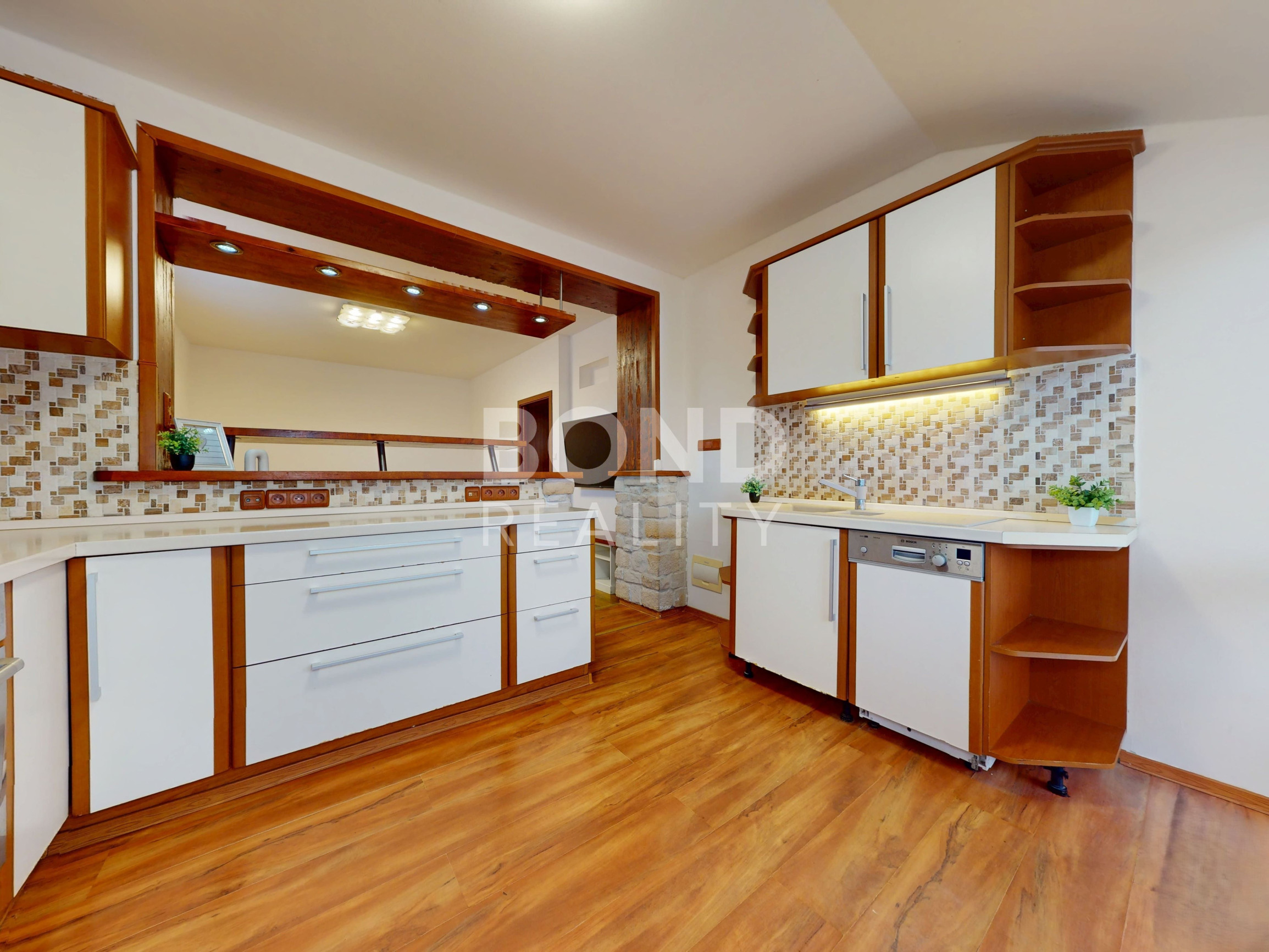 2-IZBOVÝ BYT V NOVOSTAVBE S PREDZÁHRADKOU A PARKINGOM – DNV, OPLETALOVA