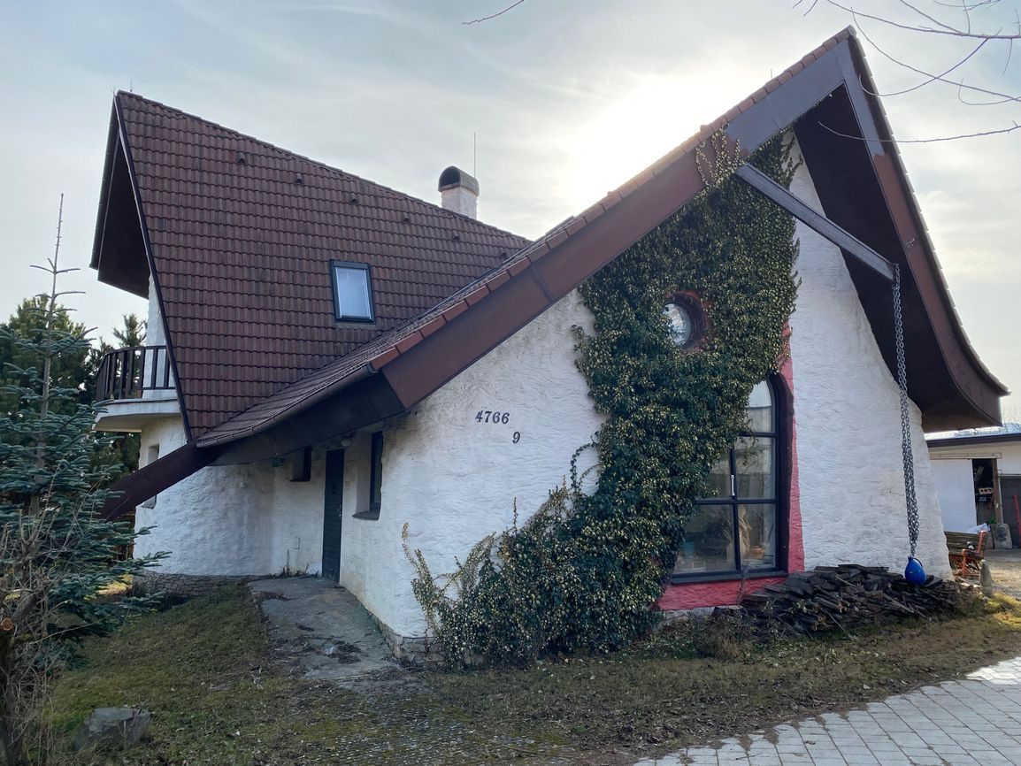 Na predaj atypický 2-podlažný rodinný dom Topoľčany - Mravenisko