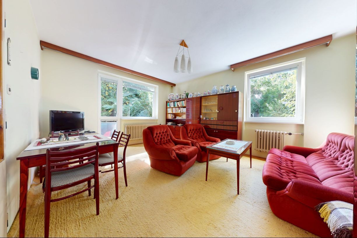 Na predaj 2-izbový byt v pôvodnom stave vo vyhľadávanej lokalite pri Bratislavskom hrade.