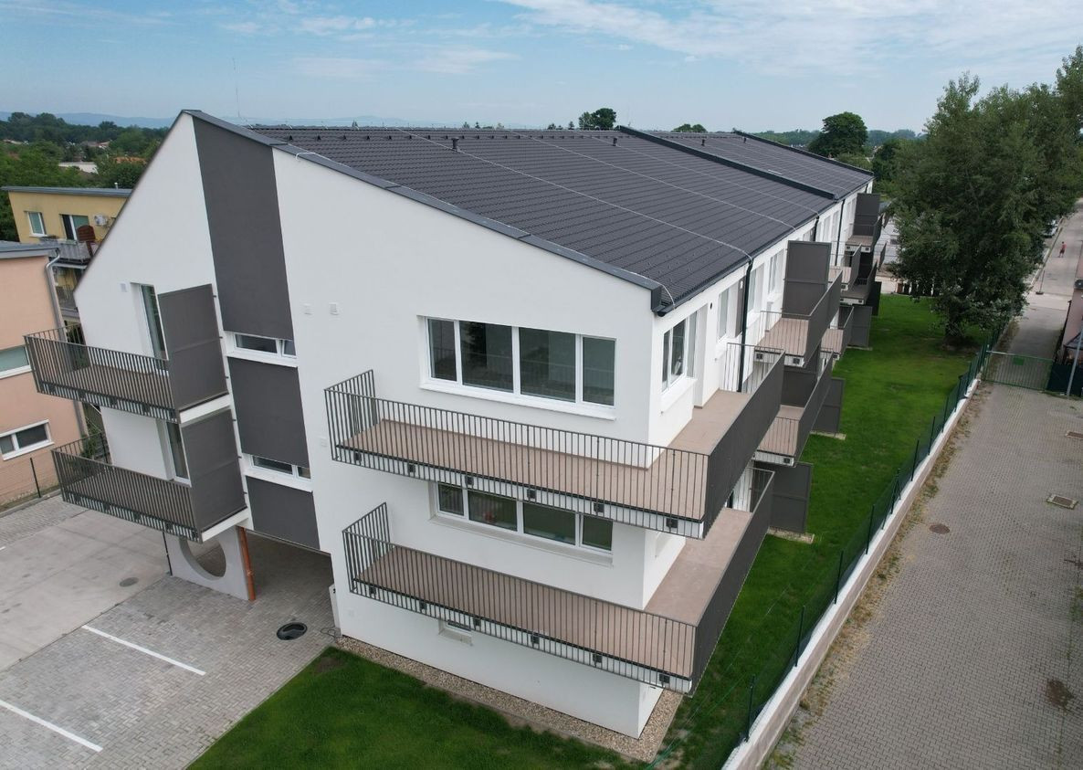 Rezervované. Nadštandardný 3 izbový byt v novostavbe v Zálesí, 2x parking