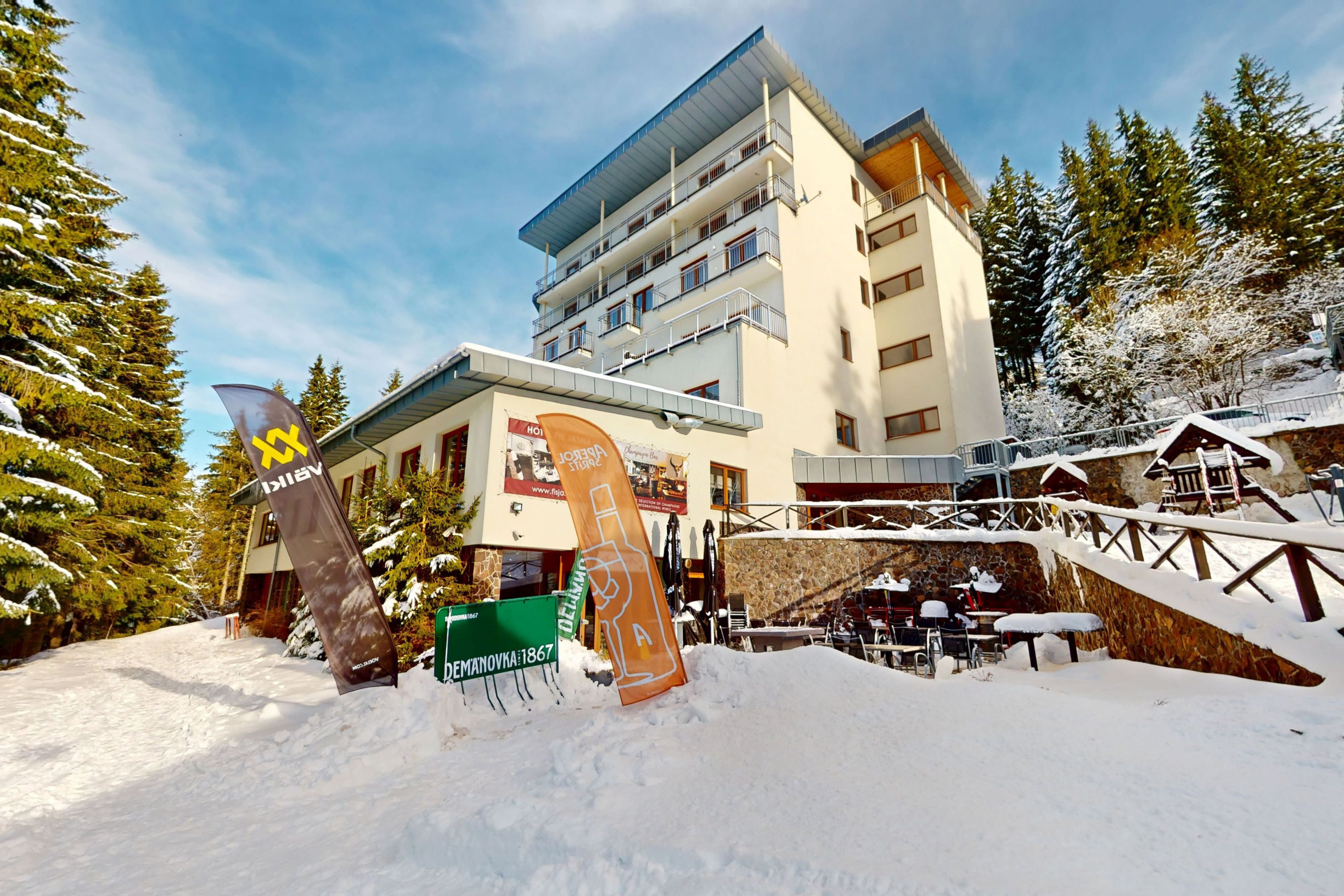 NA PREDAJ APARTMÁN PRIAMO NA SVAHU V Hotel FIS Jasná ****