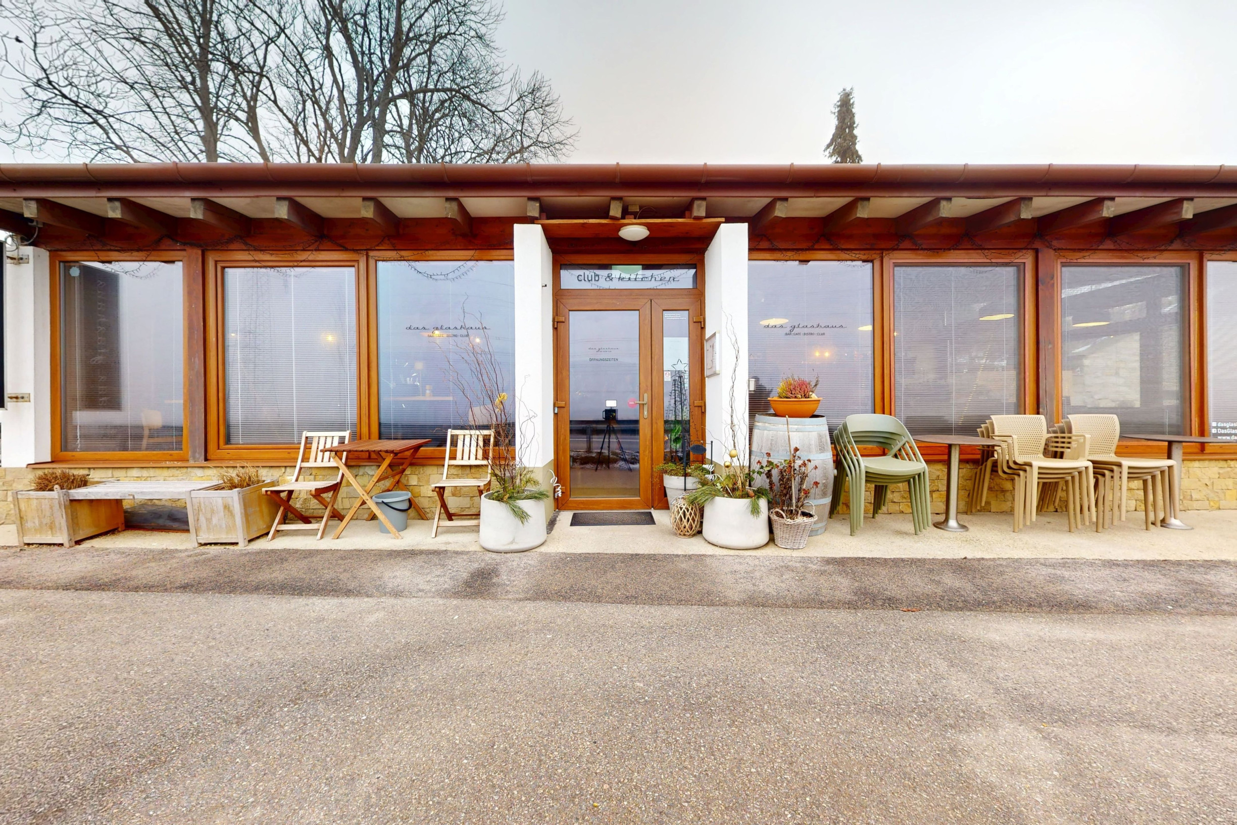 PREDAJ: ZABEHNUTÁ REŠTAURÁCIA DAS GLASHAUS – BRUCK AN DER LEITHA