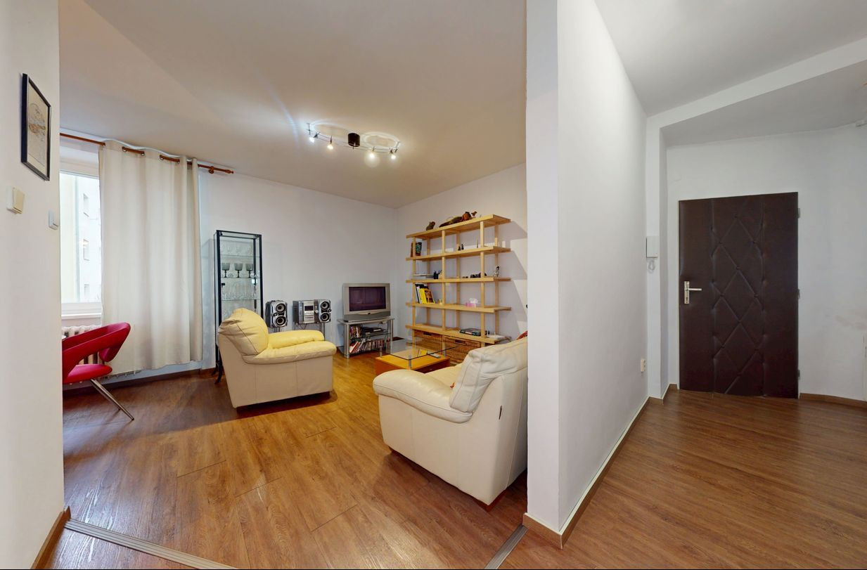 Na predaj štýlový 2-izbový byt v tichej časti Bartoškovej ulice Ba Nové Mesto