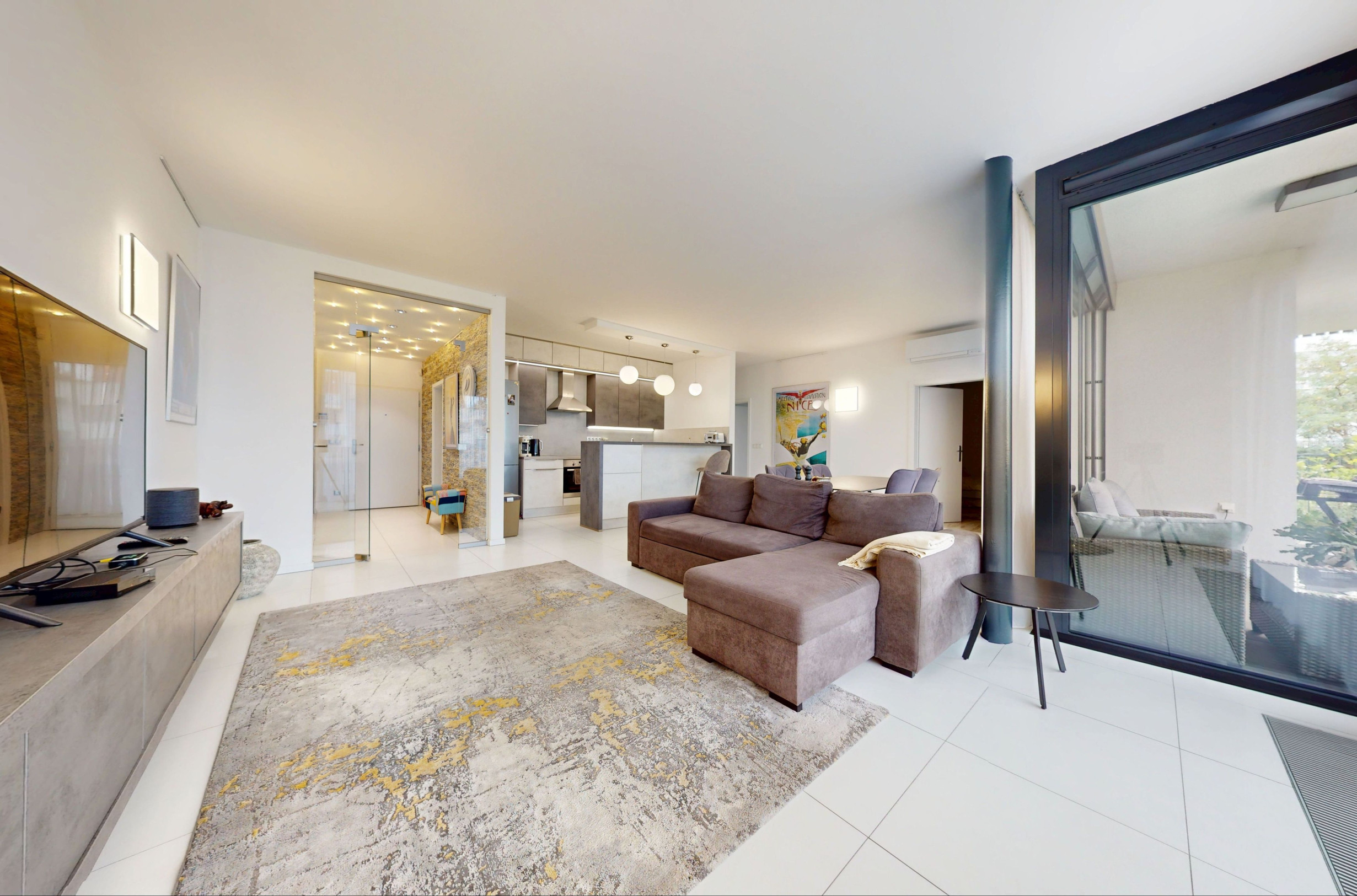 NA PRENÁJOM | Priestranný 4-izbový byt v novostavbe – Drotárska cesta, Staré Mesto