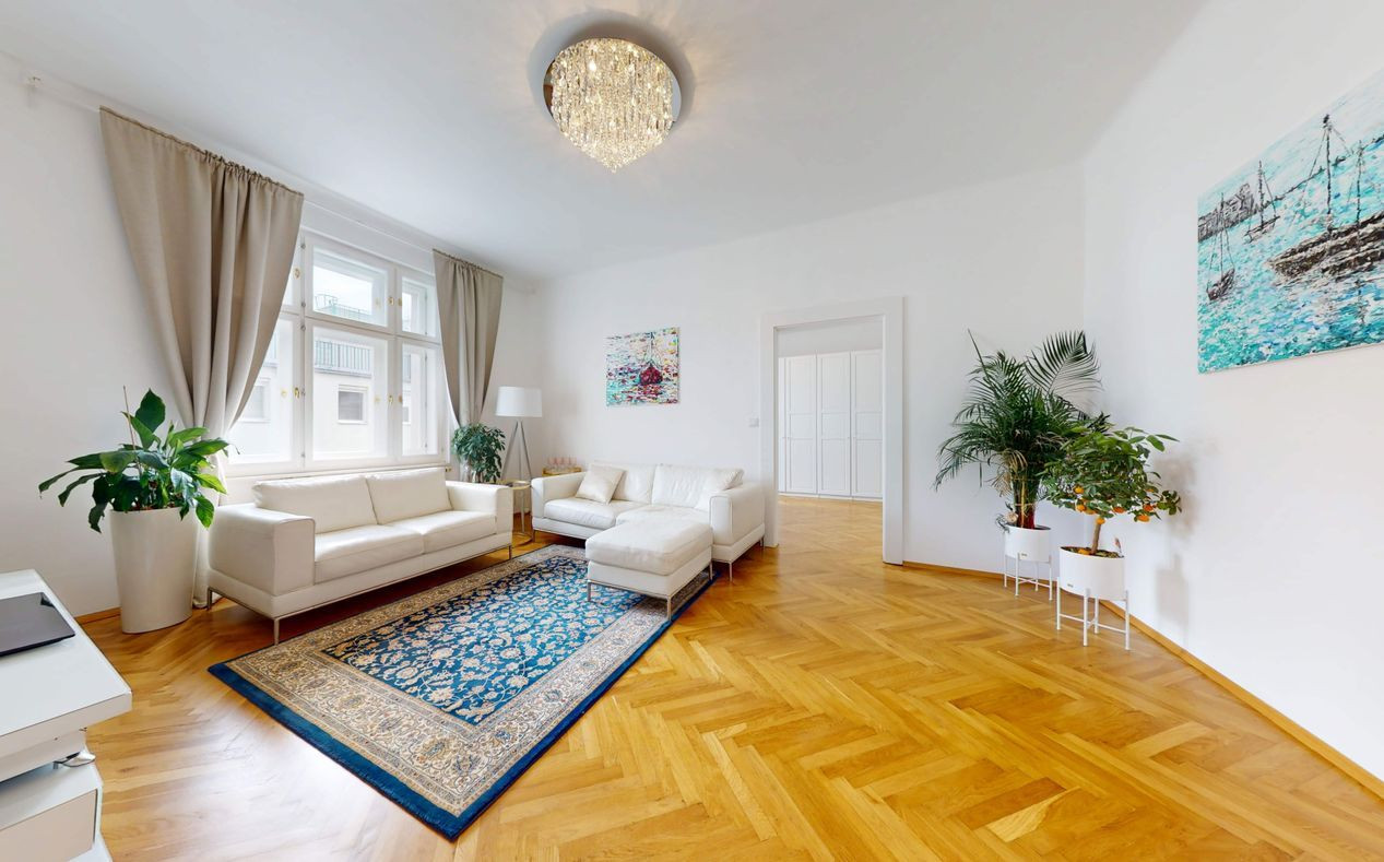 Moderne zrekonštruovaný 4 izbový byt s balkónom v centre mesta na ul. Heydukova