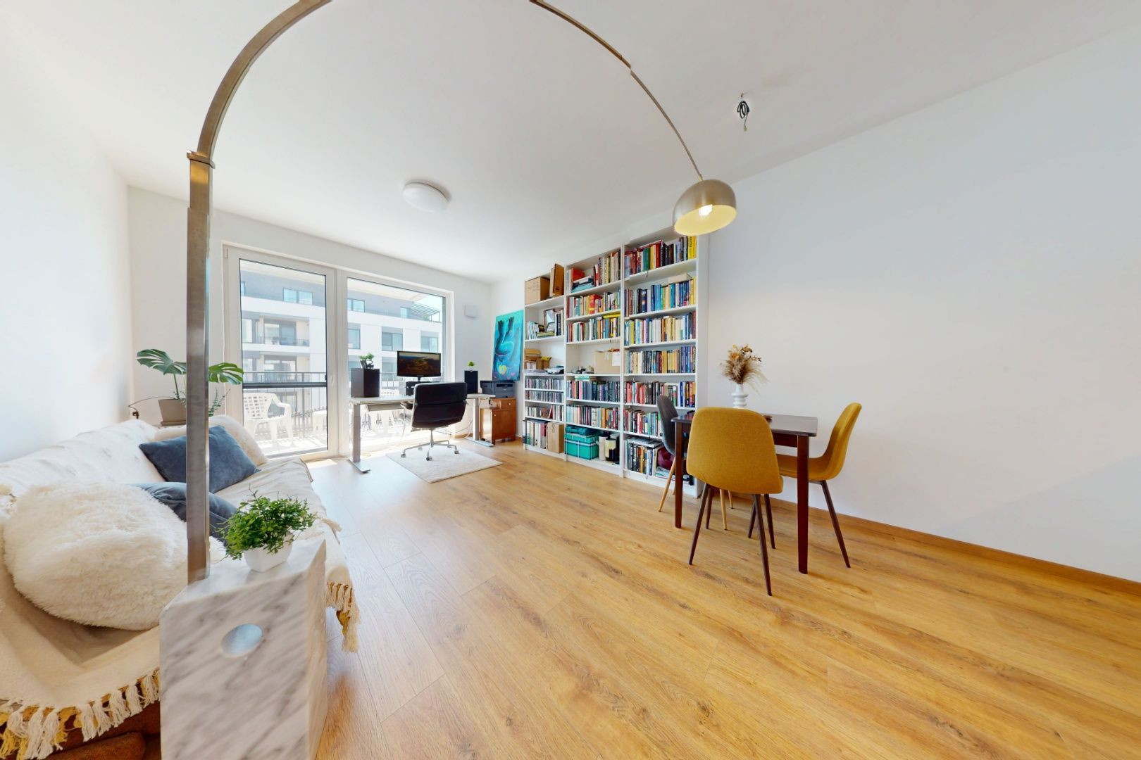 Štýlové bývanie v novostavbe Nesto – 2-izbový byt s balkónom, pivnicou a parkovaním