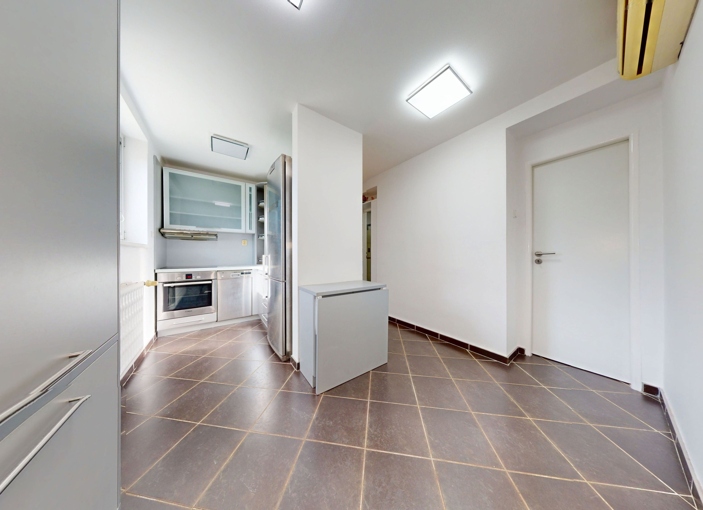 Na prenájom 2 izbový byt v rodinnom dome na ul. Vančurova, Bratislava 