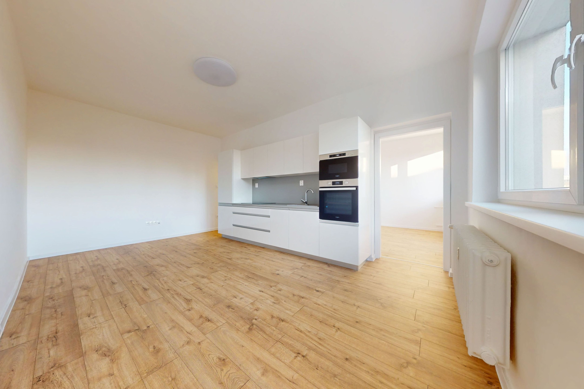 Úplne nová rekonštrukcia 3 izb. bytu s balkónom a výťahom v tehlovom dome, ul. Novackého