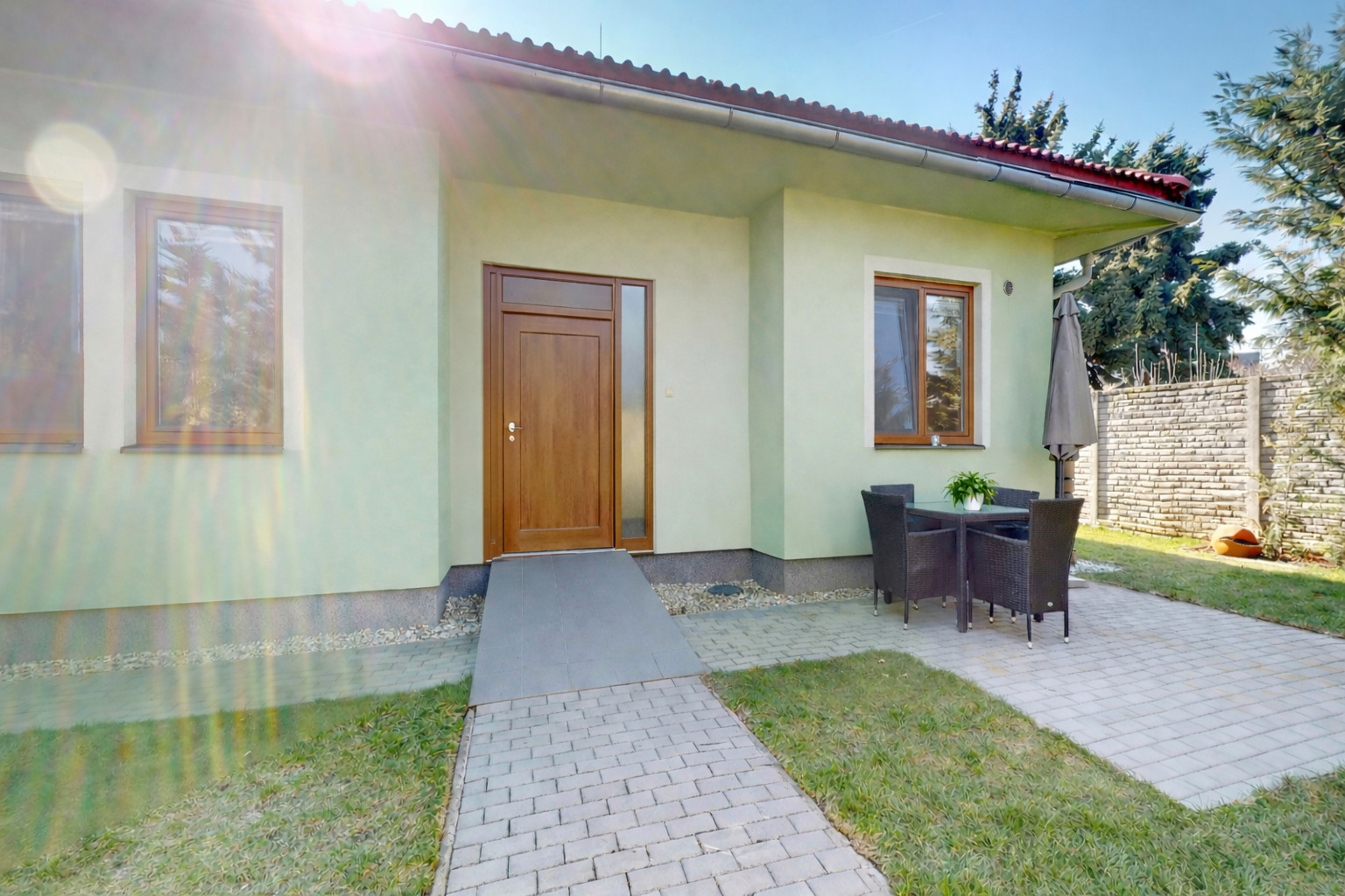 3-izbový bungalov s garážou v srdci Ružinova – Štedrá ulica