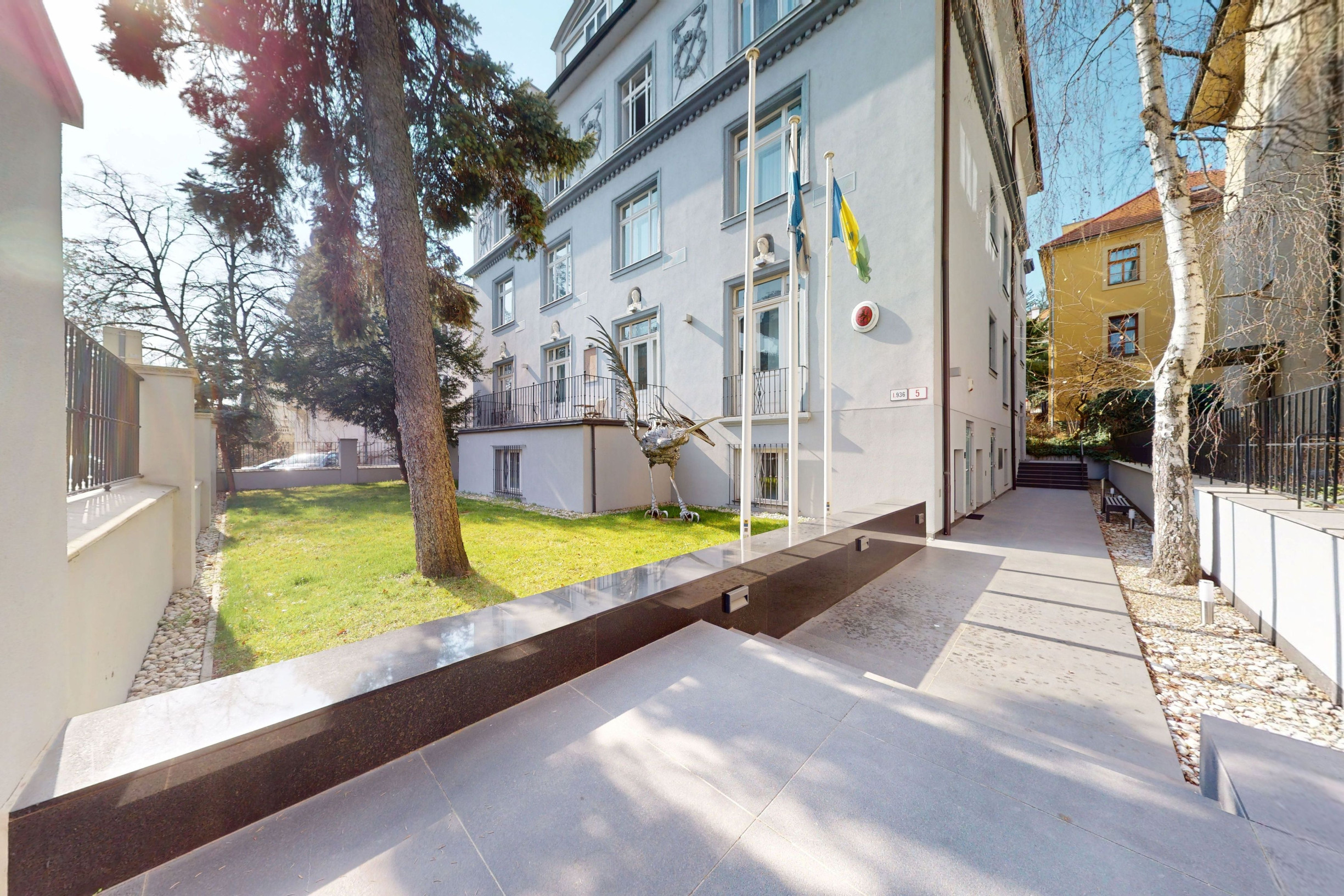 6-IZB. BYT V MESTSKEJ VILE NA PALISÁDACH, VLASTNÁ ZÁHRADA, VLASTNÉ PARKOVANIE