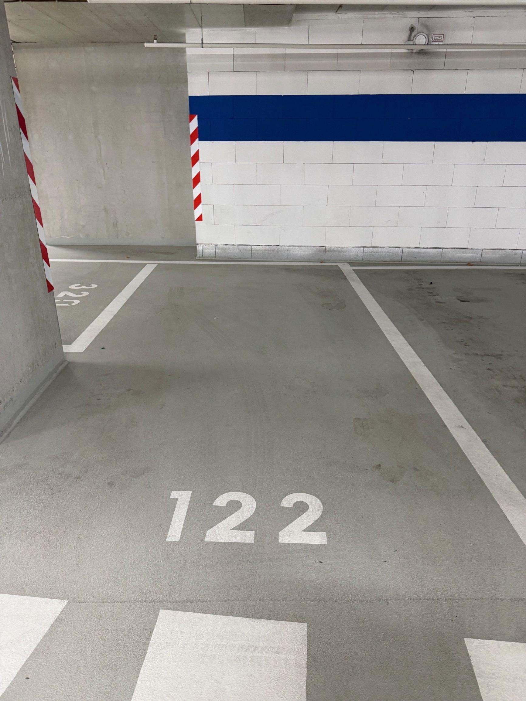 PRENÁJOM GARÁŽOVÉHO STÁTIA - MRAKODRAP EUROVEA TOWER