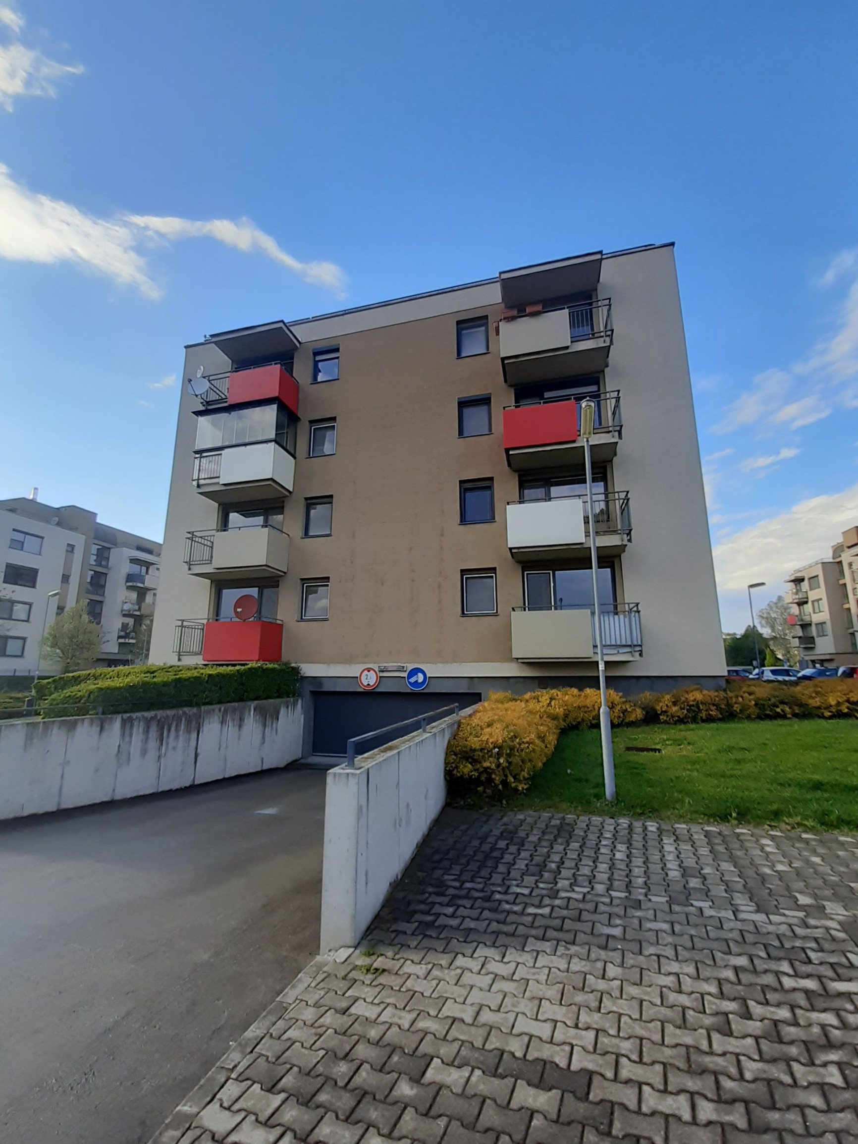 PRIPRAVUJEME DO PREDAJA 2 izb. byt v Stupave v projekte ZIPAVA, Okružná ul.