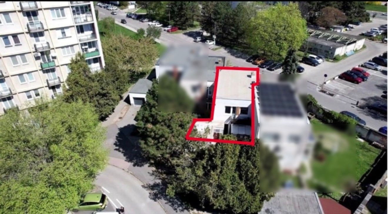 Rodinný dom s átriom a záhradou v srdci Ružinova – Šalviová ulica