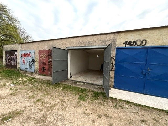 PRENAJMEM garáž na Odborárskej ul. v mestskej časti Nové Mesto