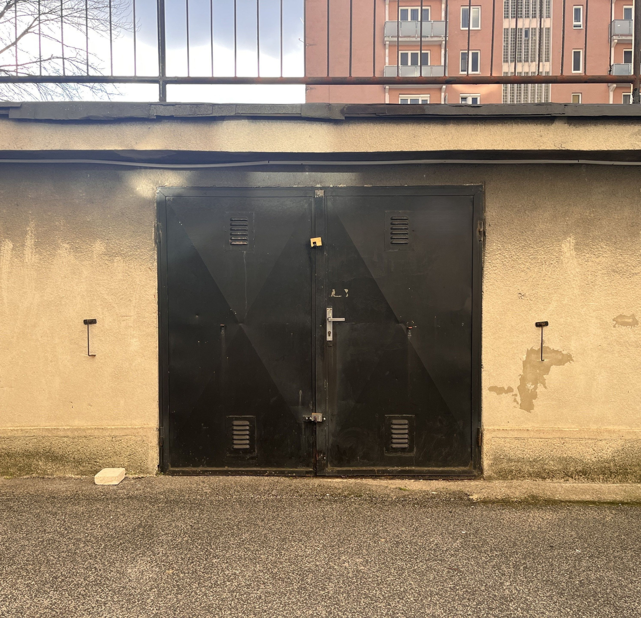 Praktická garáž v Ružinove