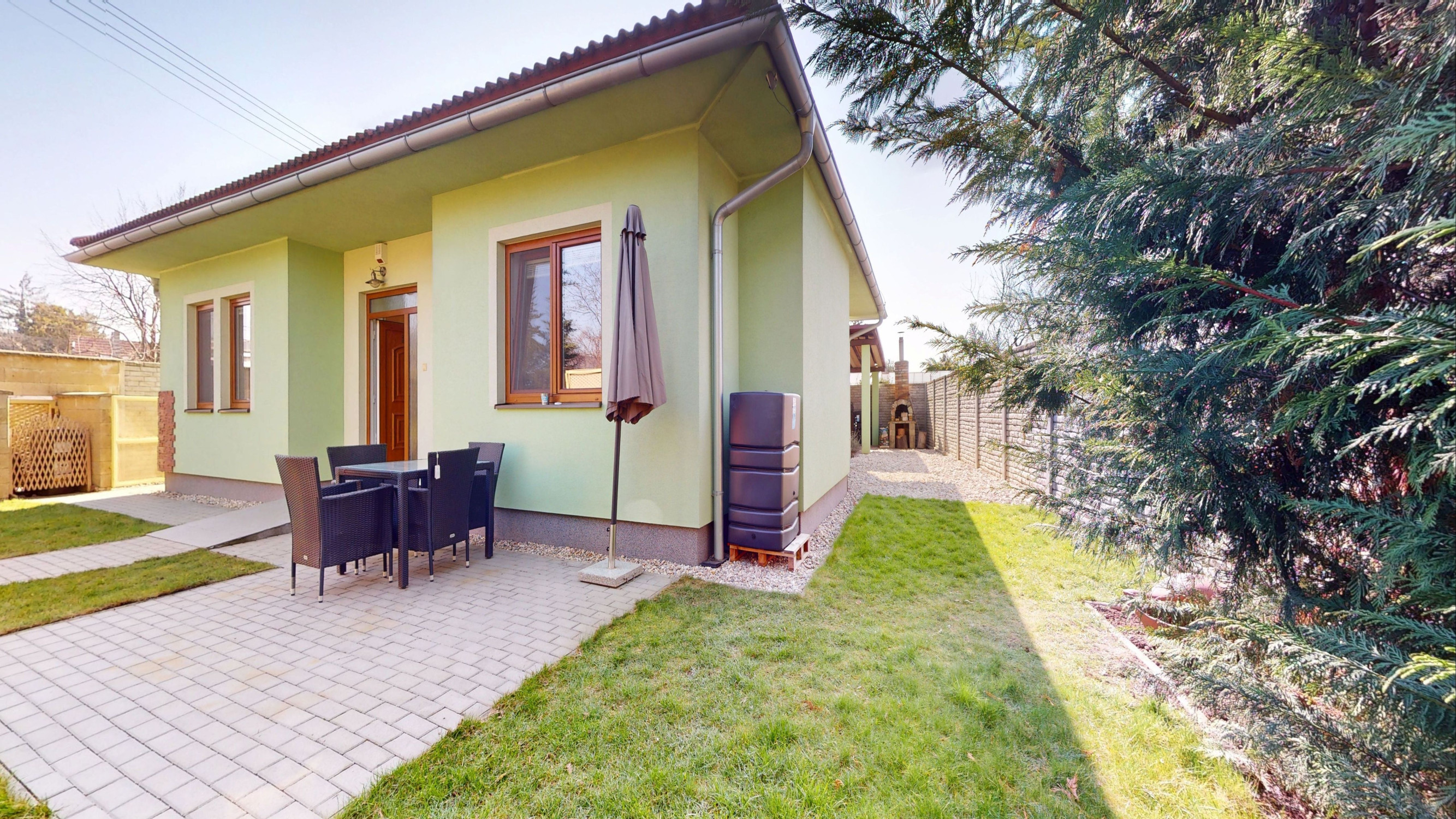 Bungalov s garážou v srdci Ružinova – Štedrá ulica