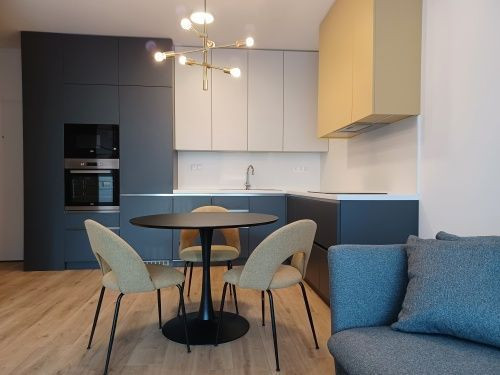 Moderný 2 izbový byt s garážovým státím a pivnicou - Galvaniho ulica , Bratislava