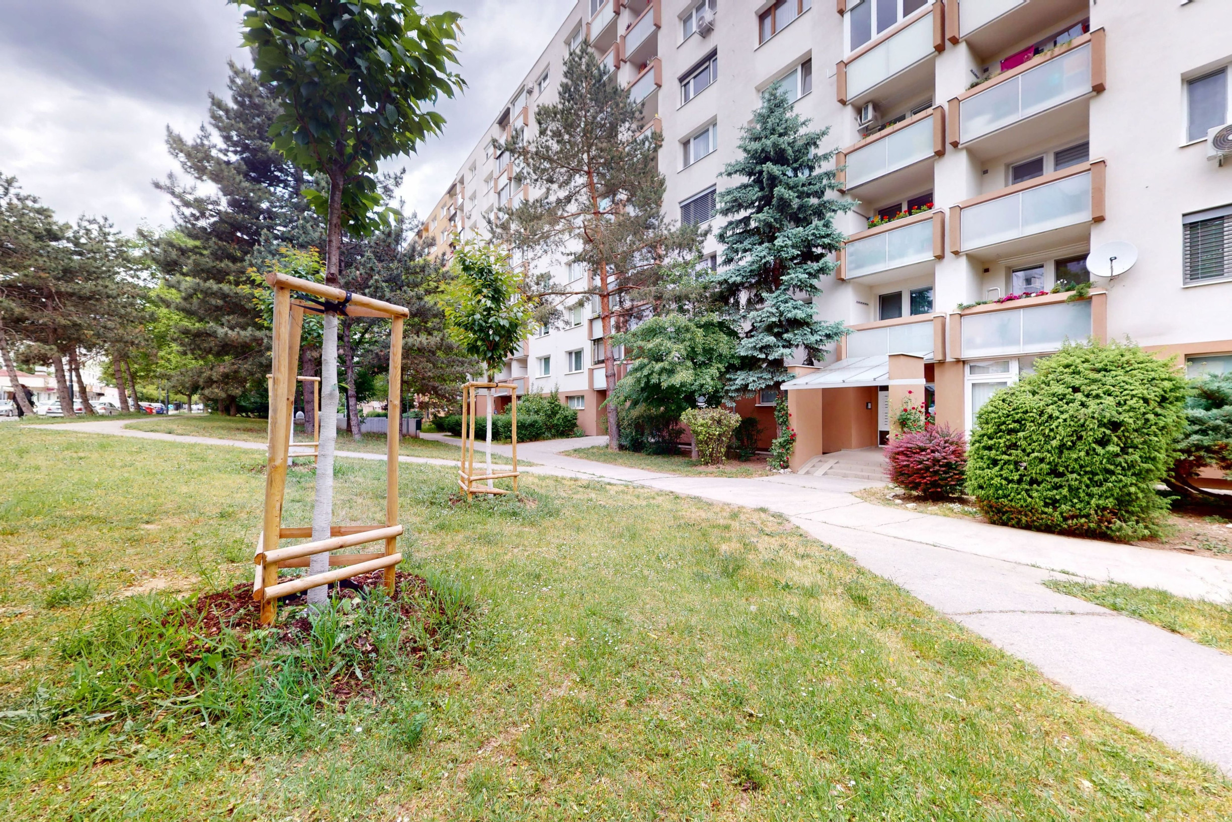 4-IZBOVÝ BYT PO NOVEJ REKONŠTRUKCII, DNV, EISNEROVA.
