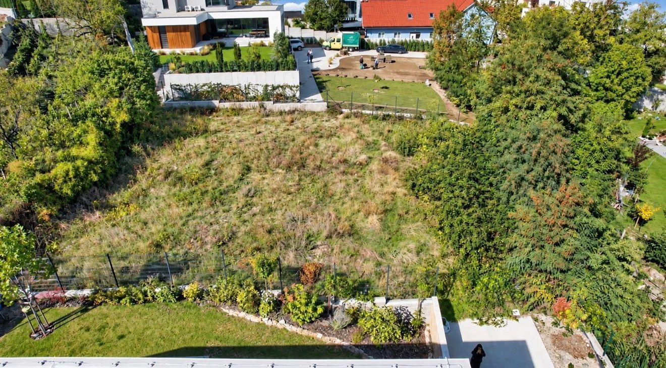 Pieskova, Rača | 788 m² pre moderný rodinný dom so štúdiou a všetkými IS