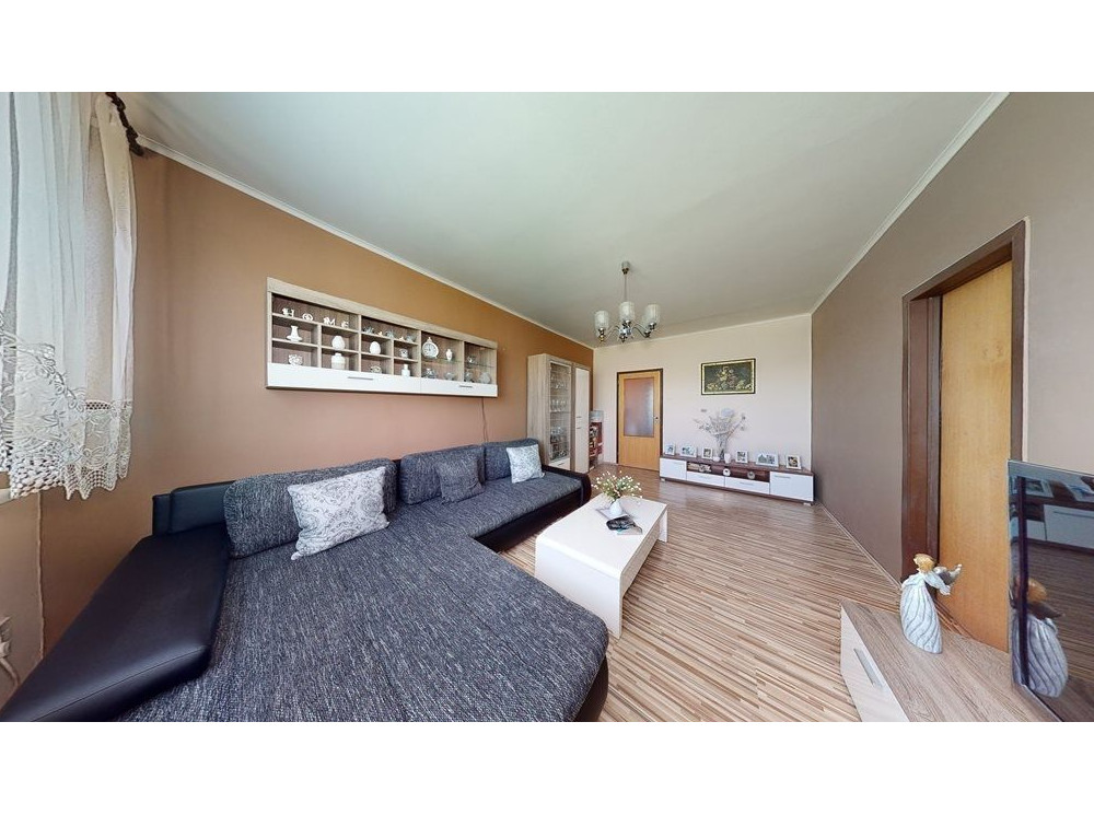 NOVÁ CENA -   príjemný 3 izbový byt v blízkosti lesa po čiastočnej rekonštrukcii ul. Saratovská