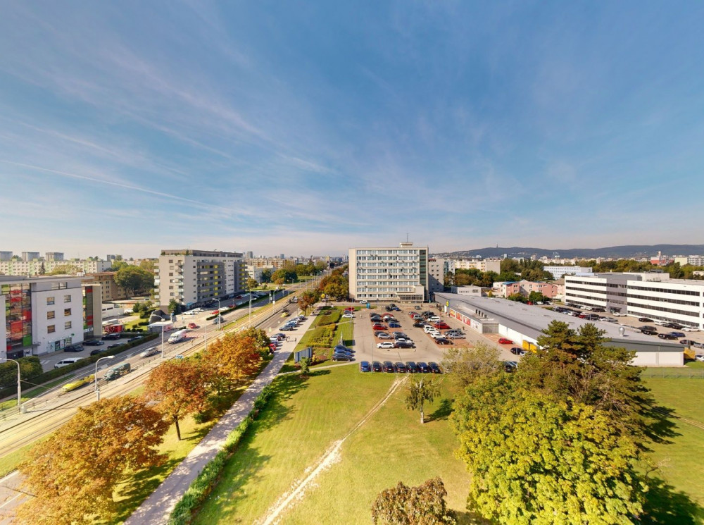 Praktický 2 izbový byt s balkónom na Ružinovskej ul.