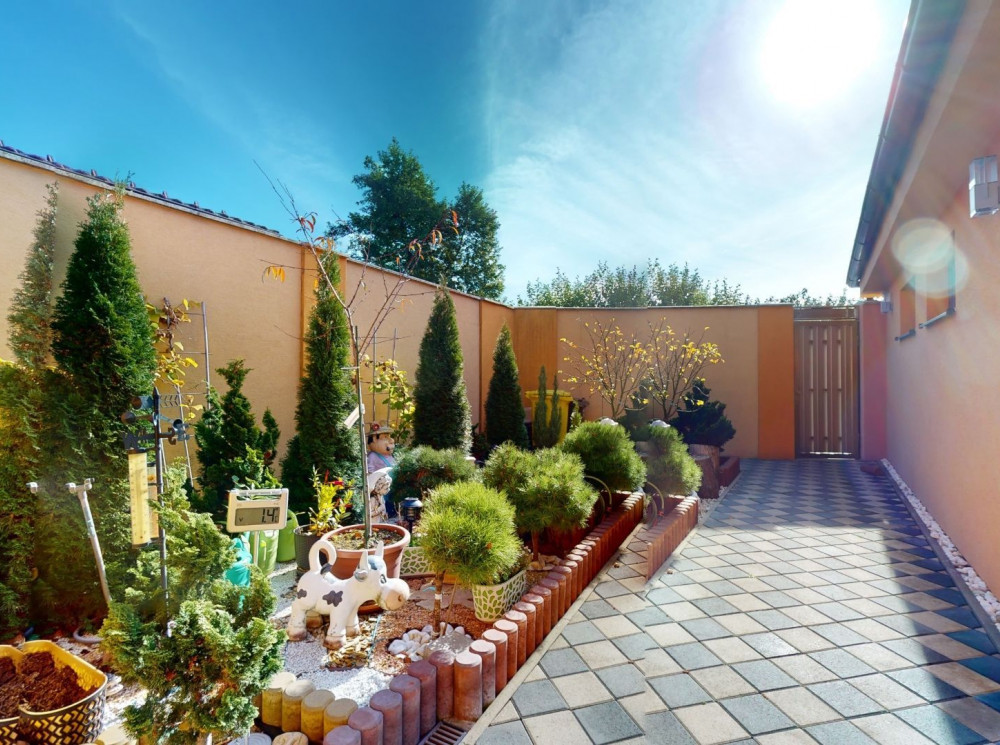 4- izbový bungalov, dvojgaráž, Malacky