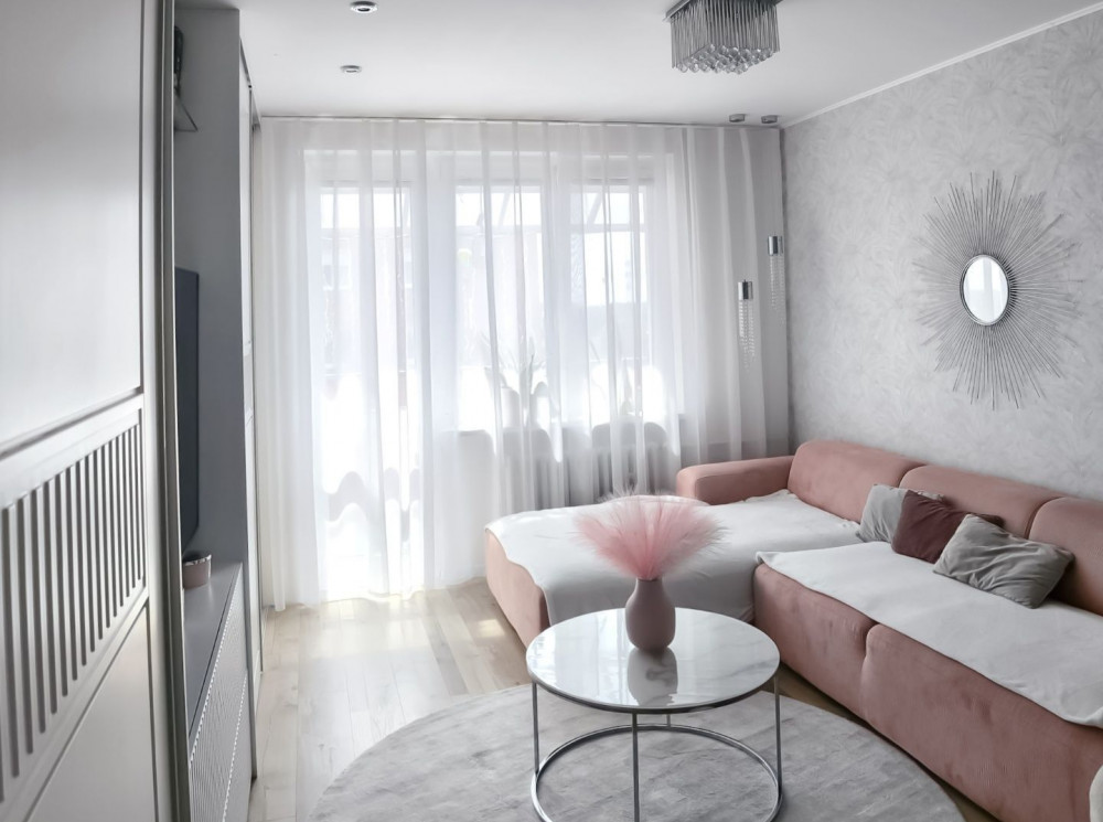 Štýlový 3-izbový byt s balkónom po kvalitnej kompletnej rekonštrukcii v obľúbených Krasňanoch