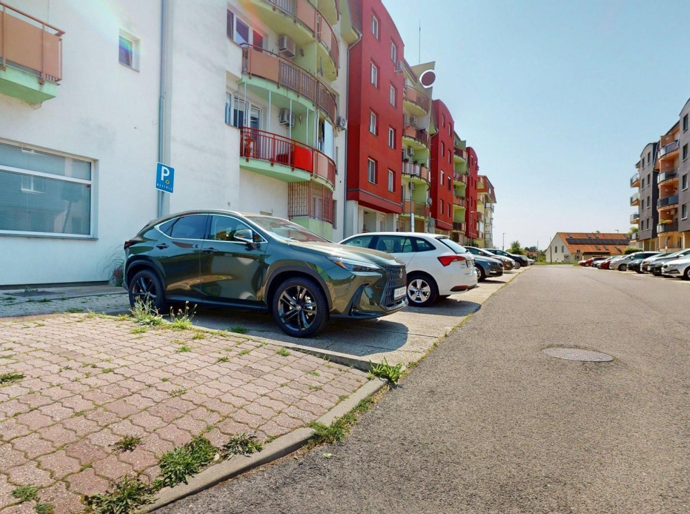 PREDAJ OBCHODNO-ADMINISTRATÍVNEHO PRIESTORU V NOVOSTAVBE, BALTSKÁ UL.