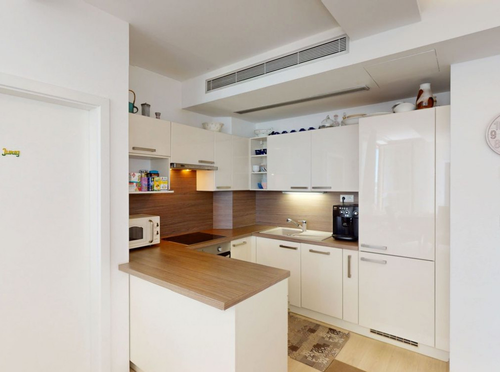 64 m2, loggia, pivnica, možnosť parkovania v garáži