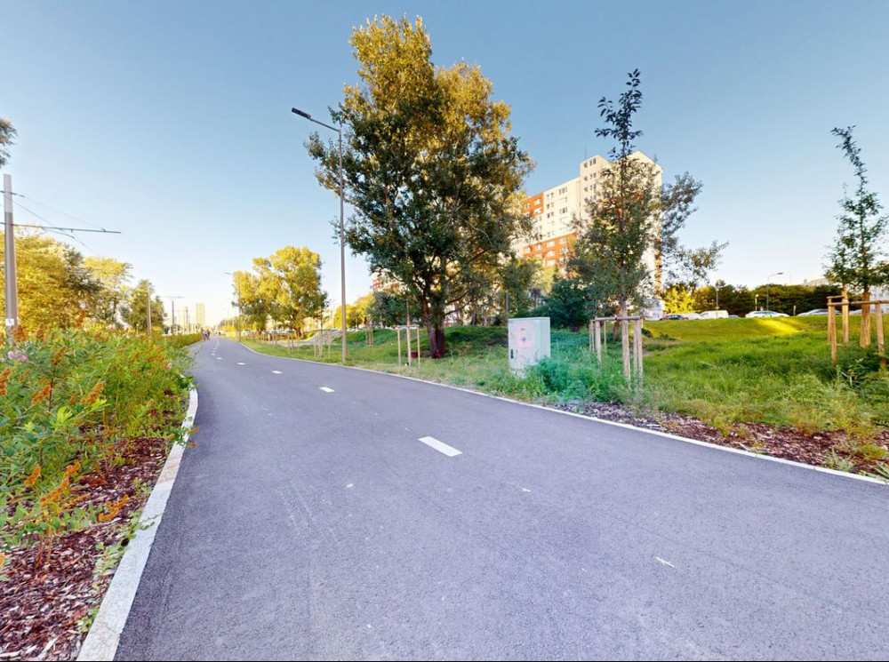 2-GARSÓNKA NA ZAČIATKU PETRŽALKY, KOMPLETNÁ REKONŠTRUKCIA