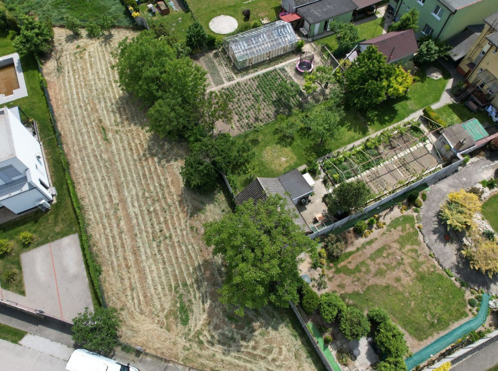 Stavebný pozemok v centre obce Dunajská Lužná