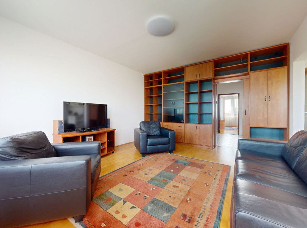 BÝVANIE V RUŽINOVE | Priestranný 3 izbový deň s loggiou v Ružinove, ul. Mierová