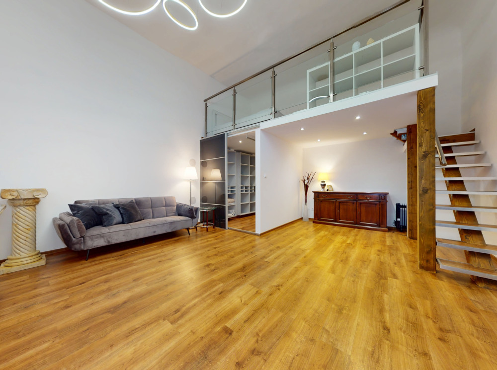 Prenájom veľkometrážneho 1 izbového bytu v Starom Meste Bratislava