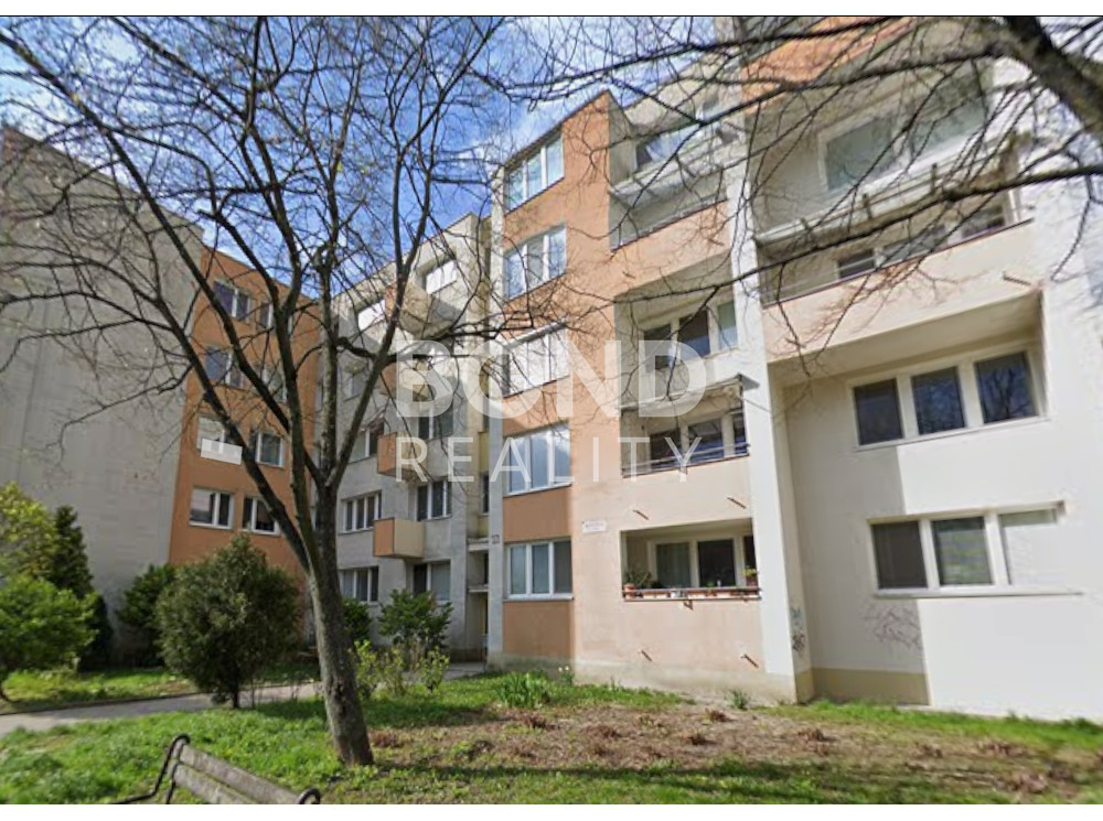 Práve dokončujeme 3 izb. byt s balkónom v tehlovom dome na začiatku Karlovej Vsi, ulica Novackého