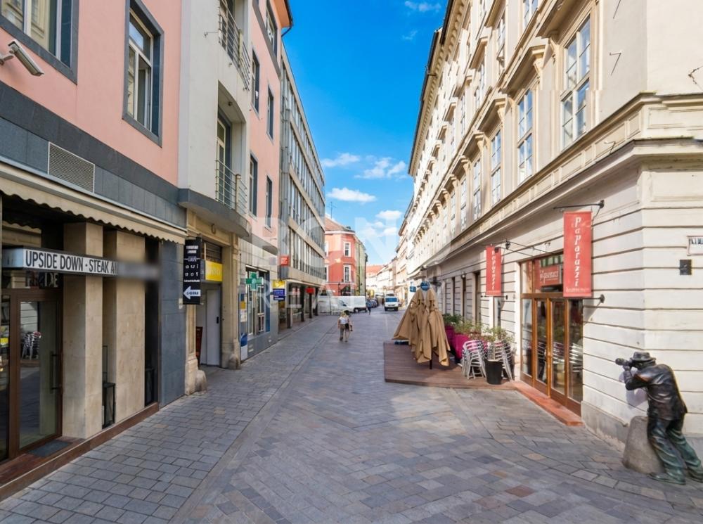 Prenájom priestorov na pešej zóne, Laurinská ul.