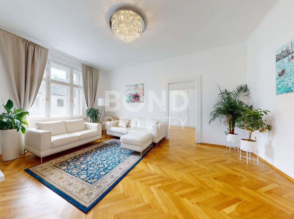 Kompletne zrekonštruovaný 4 izbový byt s balkónom v centre mesta na ul. Heydukova