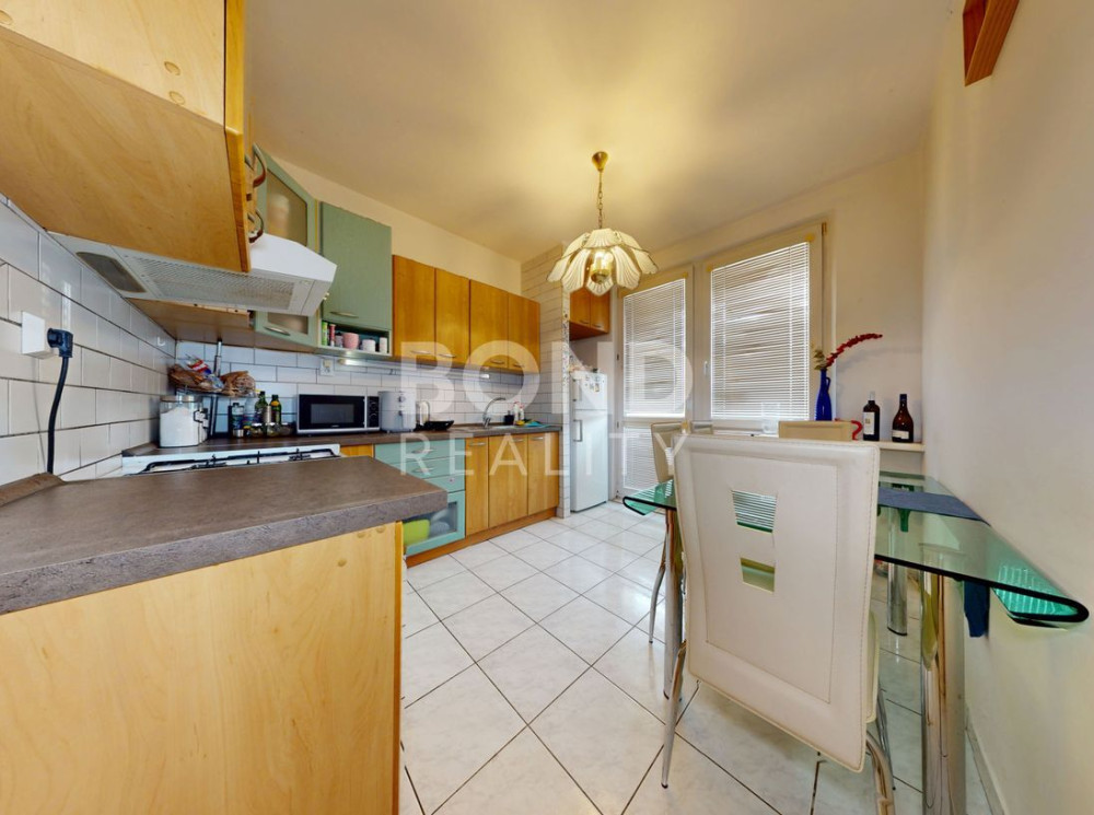 Na predaj 3-izbový byt, Jasovská ulica – Petržalka