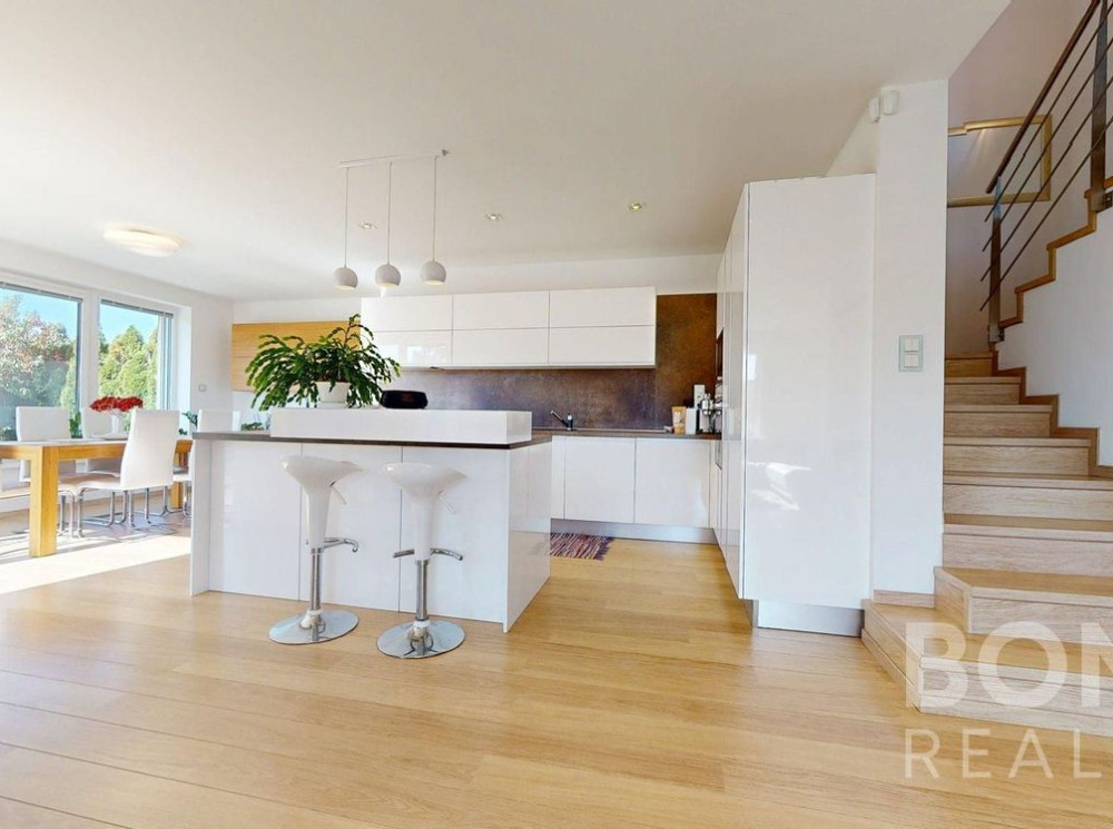 Predrezervovaný: Výnimočný  5 izbový rodinný dom v prestížnej časti Rusoviec – Gaštanová alej