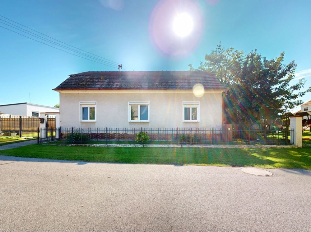 REZERVOVANÉ!Ponúkame Vám na predaj 4 izbový rodinný dom  v obci Trnávka, v okrese Dunajská Streda