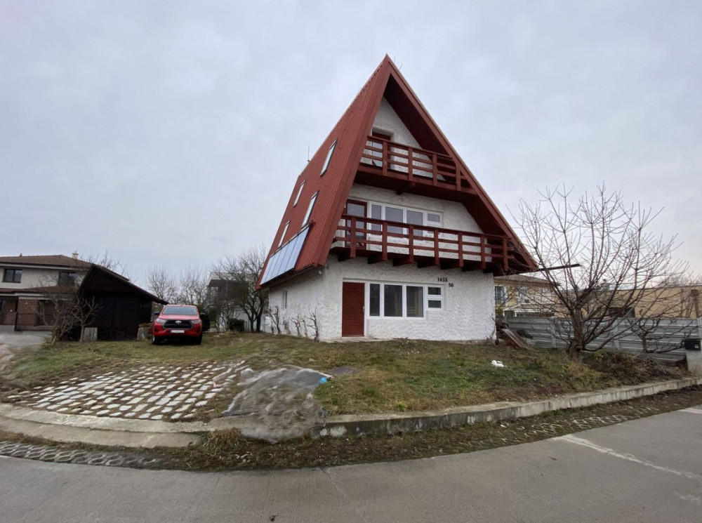 Na predaj: Netradičný trojpodlažný rodinný dom v Rusovciach